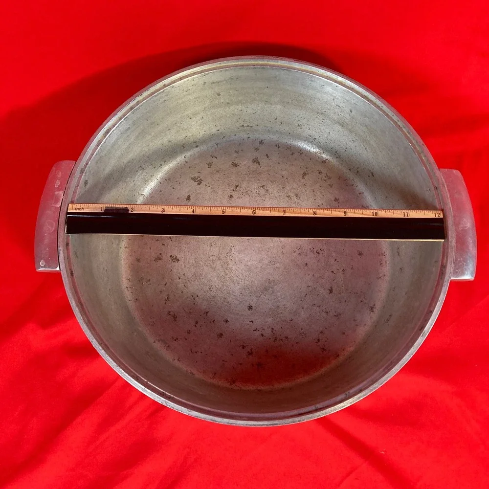 Dutch Oven 12in Silver / 5 Quart / Cast Aluminum Roaster w/ Lid